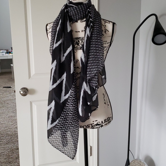 Chevron scarf - Picture 3 of 5